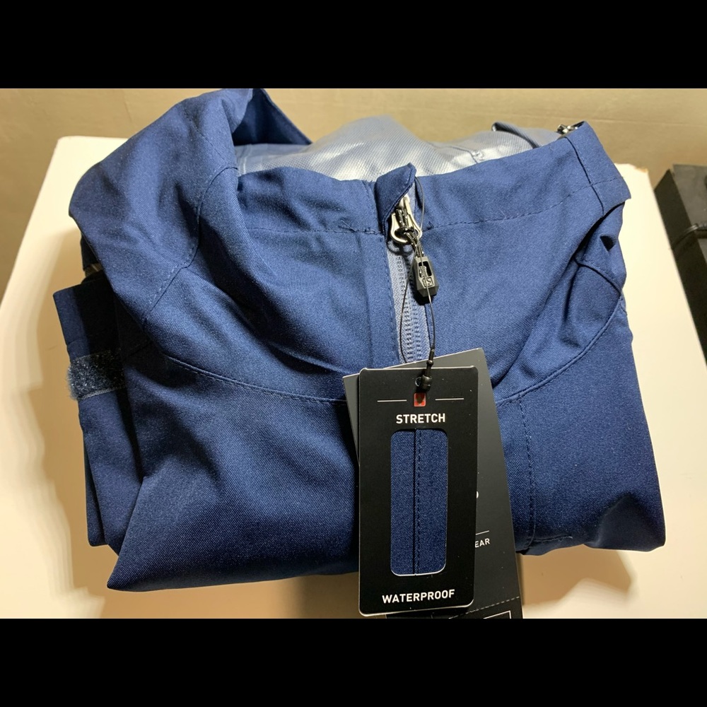 Swiss Tech Men's Rainshell Jacket - Picture 9 of 9